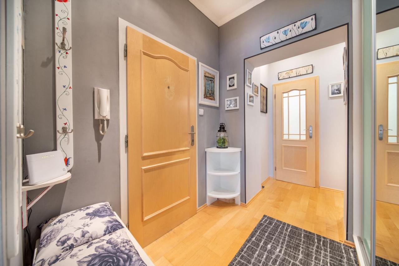 La Fleur Apartment